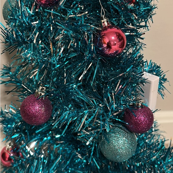 20” Festive Teal metallic Mini Christmas Tree with Star Topper and skirt - Picture 3 of 7